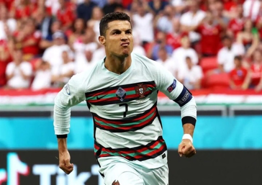 Bồ Đào Nha vẫn đang sống dựa vào hơi thở của Ronaldo