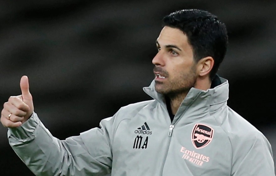 Huấn luyện viên Mikel Arteta tiếp tục cho Arsenal chơi thứ bóng đá tấn công, kiểm soát quen thuộc