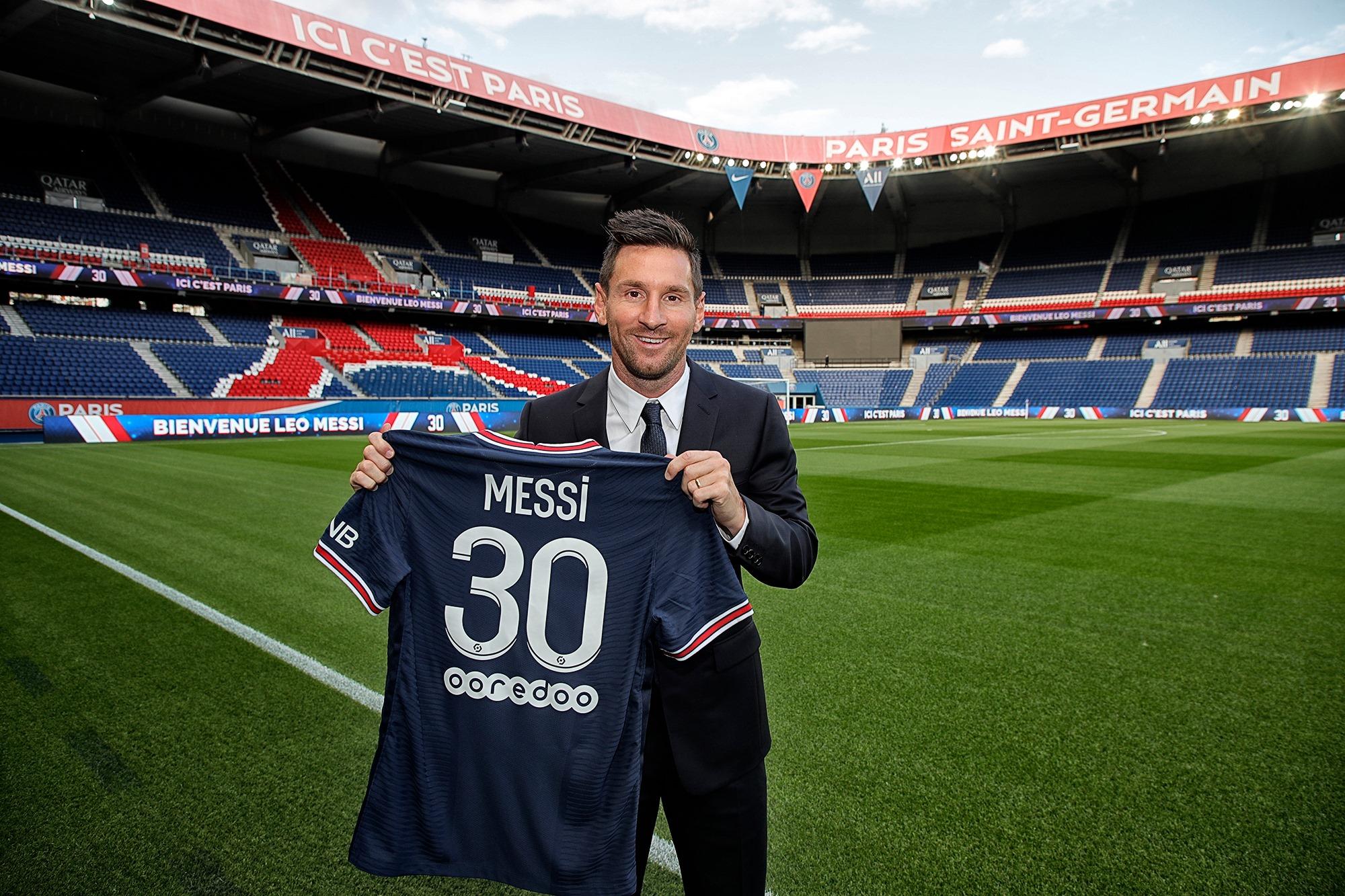 Messi sẽ khoác áo số 30 ở PSG