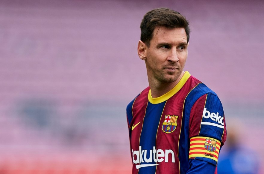 Messi đã ký vào bảng hợp đồng 5 năm với Barca