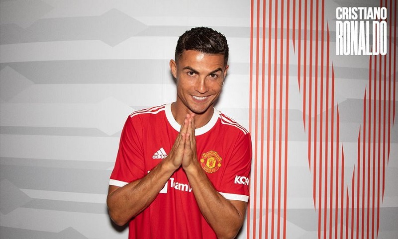 Hiện tại, đây là kiểu tóc Ronaldo sau khi trở về tái hợp Man Utd