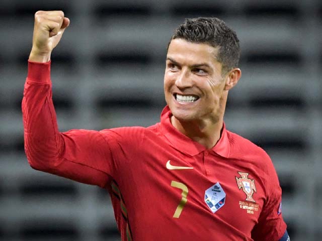 Tin nóng 02/9: Ronaldo chói sáng trong ngày lập kỷ lục | Hình 1