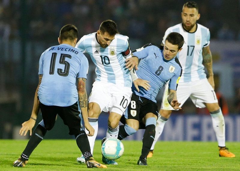 Messi lập kỷ lục ngày Argentina thắng Uruguay | Hình 1