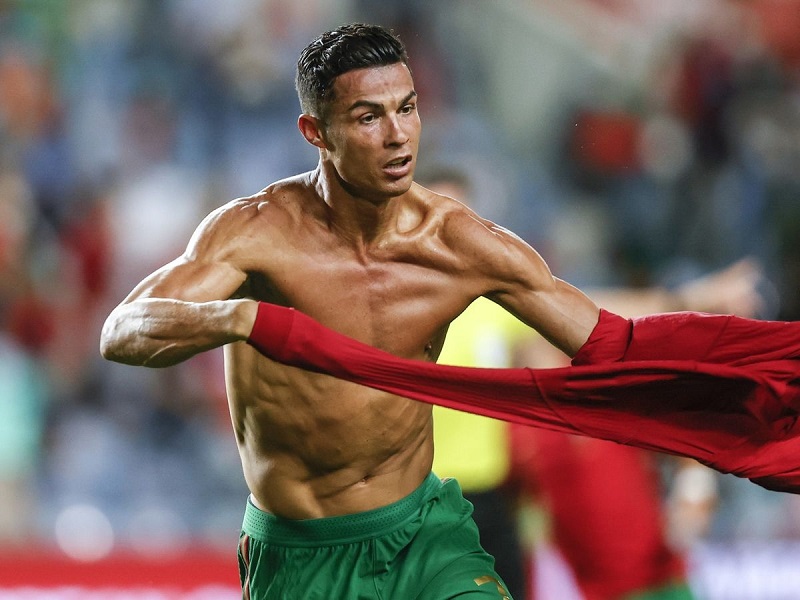 Tin Ngoại Hạng Anh ngày 9/10: Ronaldo có một chế độ ăn cực kỳ khoa học