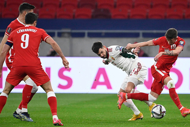 Hungary từng khiến Ba Lan toát mồ hôi ở lượt đi khi cầm hòa đối thủ 3-3