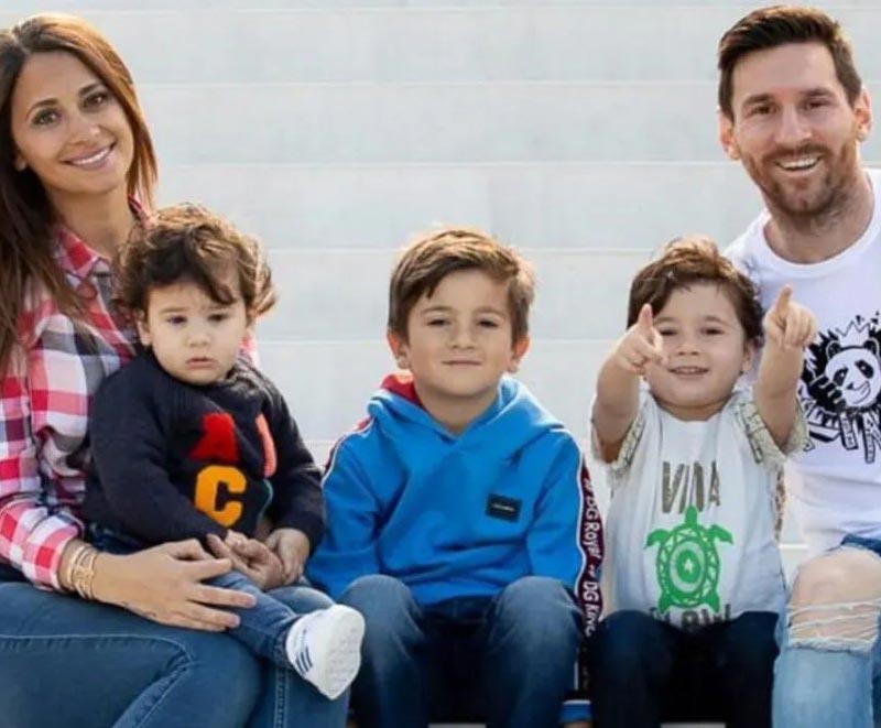 Gia đình siêu sao sân cỏ Lionel Messi