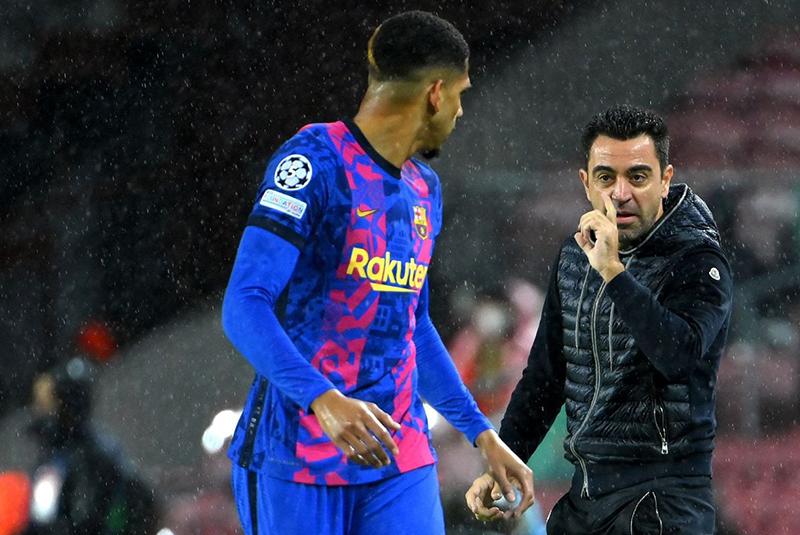 Xavi đem đến nhiều tín hiệu tích cực trong phòng thay đồ Barca