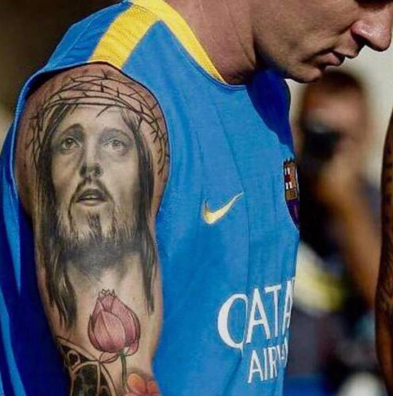 Giải mã hình xăm của Messi: hình xăm của Messi về Chúa