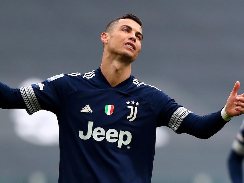 Vụ chuyển nhượng Ronaldo đến Man Utd từ Juventus đang bị điều tra