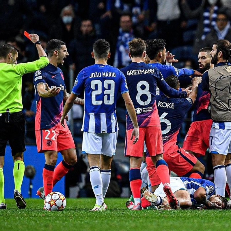 Trận Porto - Atletico diễn ra rất căng thẳng với nhiều thẻ phạt