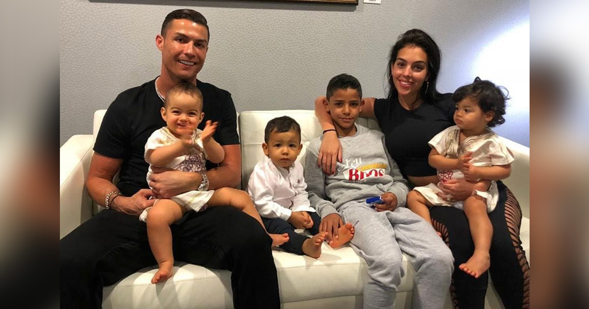 Bạn gái Ronaldo tiết lộ giới tính cặp song thai sắp ra đời | Hình 1