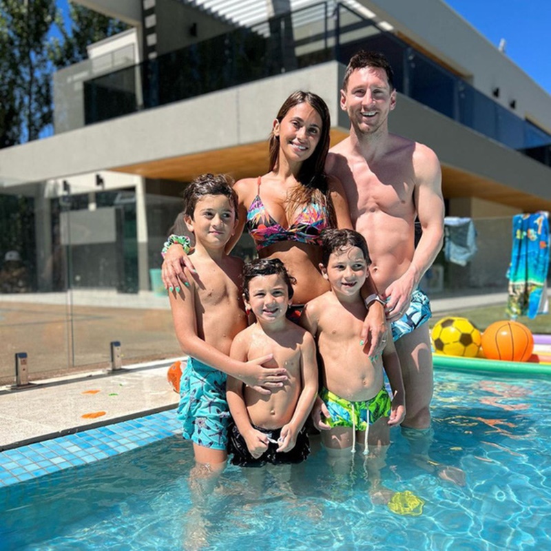 Messi dành trọn kỳ nghỉ bên cạnh gia đình