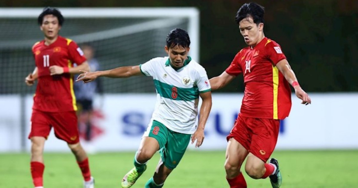"Cơn lốc" của đội tuyển Việt Nam được vinh danh sau trận hòa Indonesia