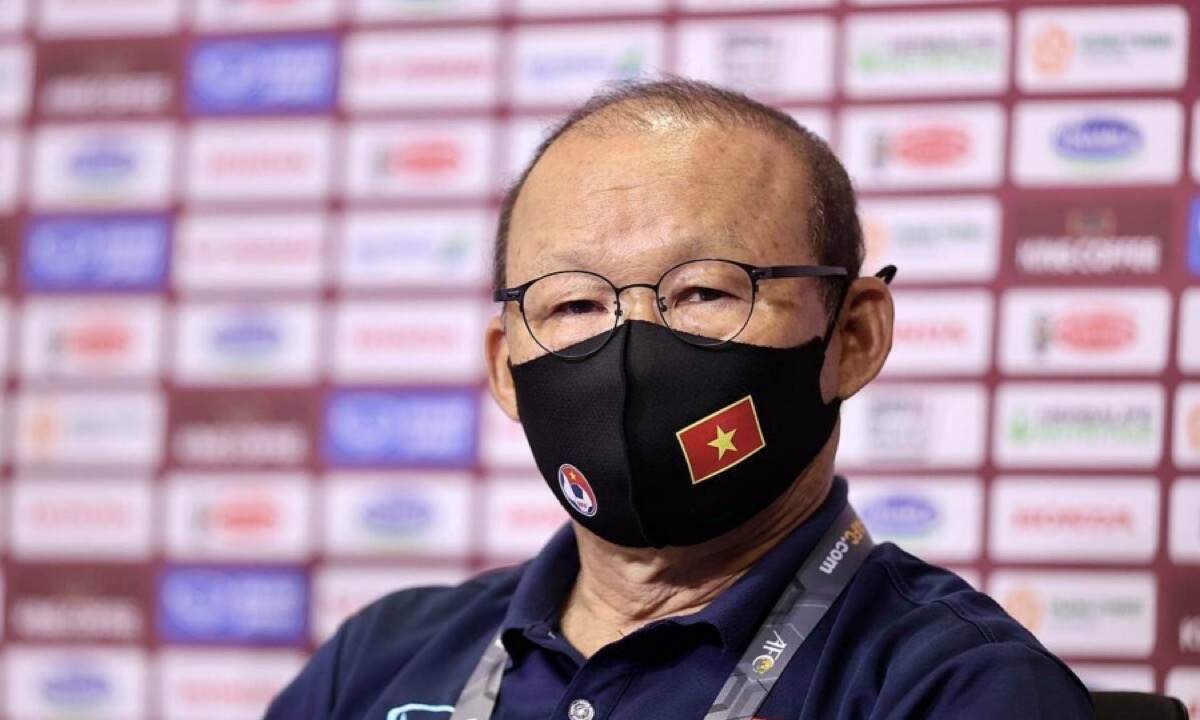 Việt Nam thua Thái Lan, HLV Park Hang Seo nói ngay 1 điều về trọng tài