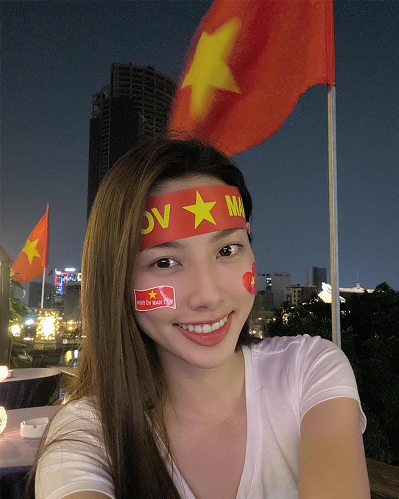 Hoa Hậu Hòa Bình Thùy Tiên là fan cuồng Đội Tuyển Việt Nam 5