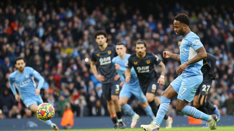 Sterling thực hiện 11m thành công giúp Man City thắng Wolves 1-0