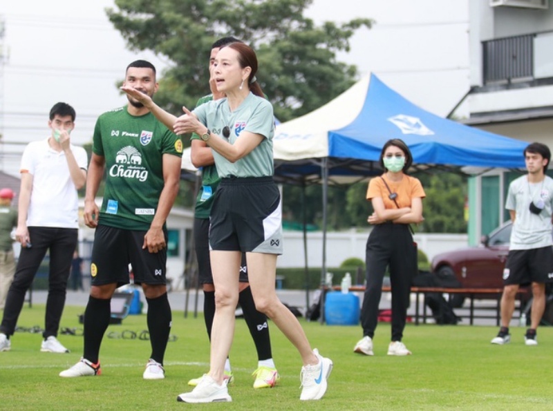 Nữ tỷ phú Thái Lan hứa thưởng đậm nếu đội tuyển xứ Chùa vàng vô địch AFF Cup