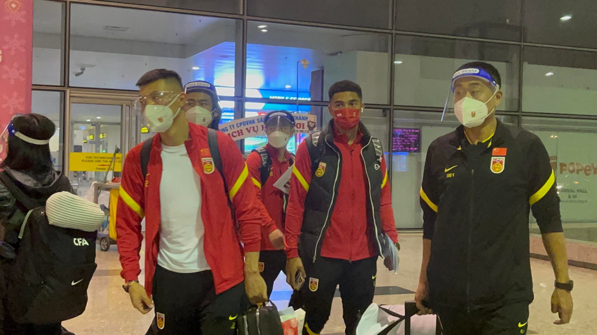 Ngôi sao đội tuyển Trung Quốc bỏ tập khi mới đến Việt Nam