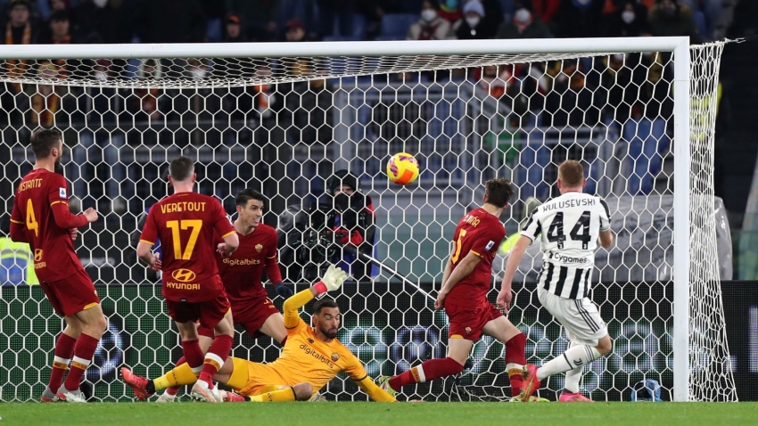 AS Roma thua ngược Juventus một cách khó hiểu