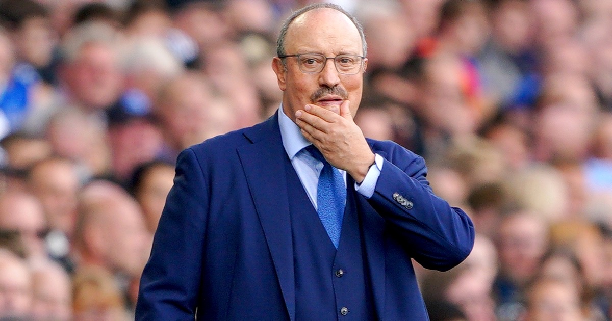 HLV Rafa Benitez lại bị sa thải tại giải Ngoại Hạng Anh