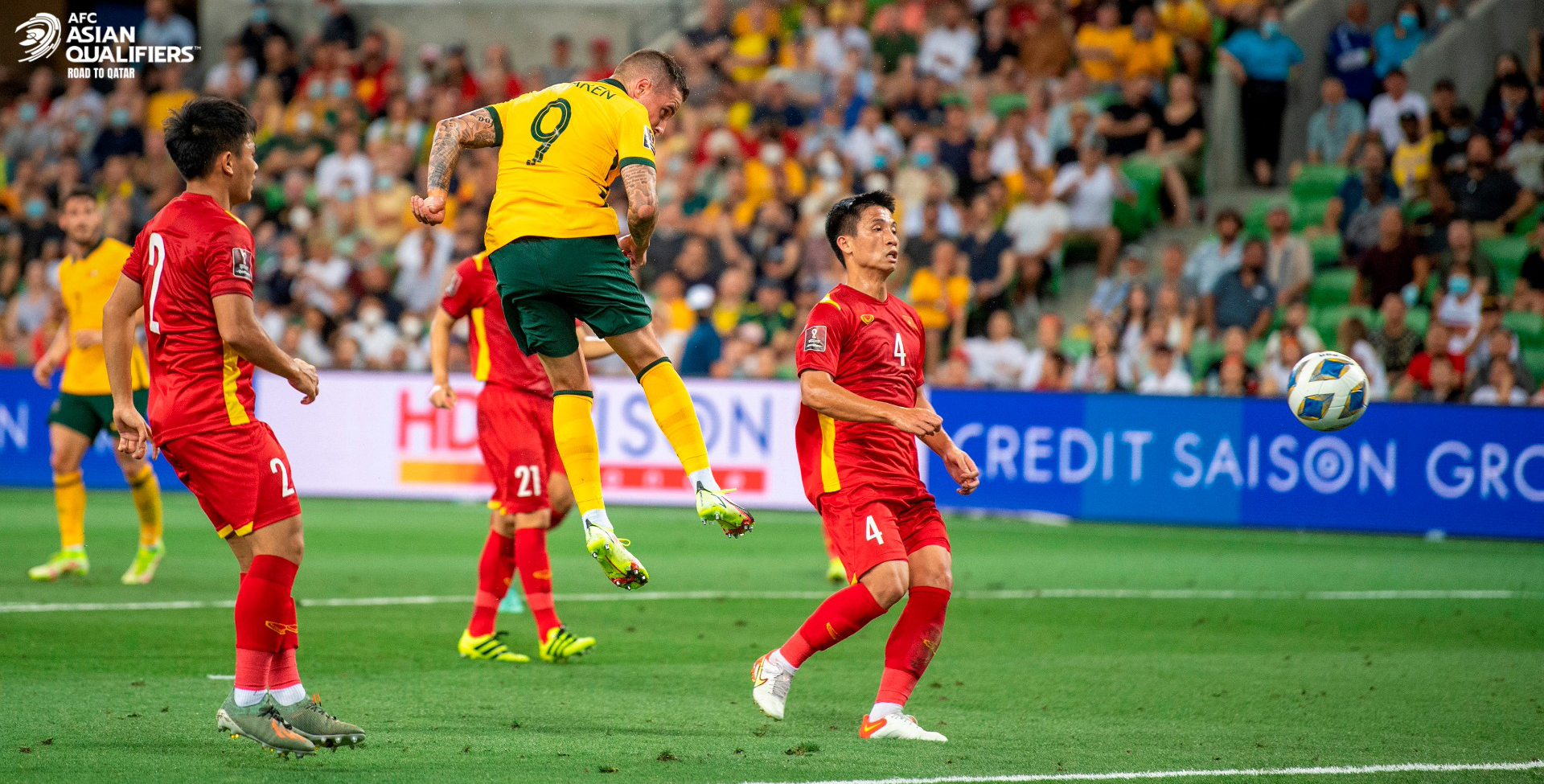Đội tuyển Việt Nam thua đậm đội tuyển Úc trên sân khách
