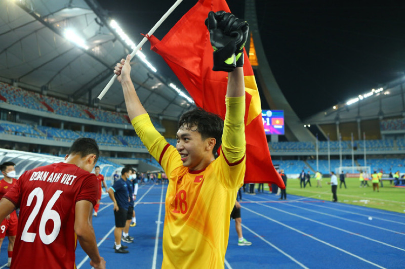 Hình ảnh vô cùng xúc động sau chức vô địch của U23 Việt Nam | Hình 8