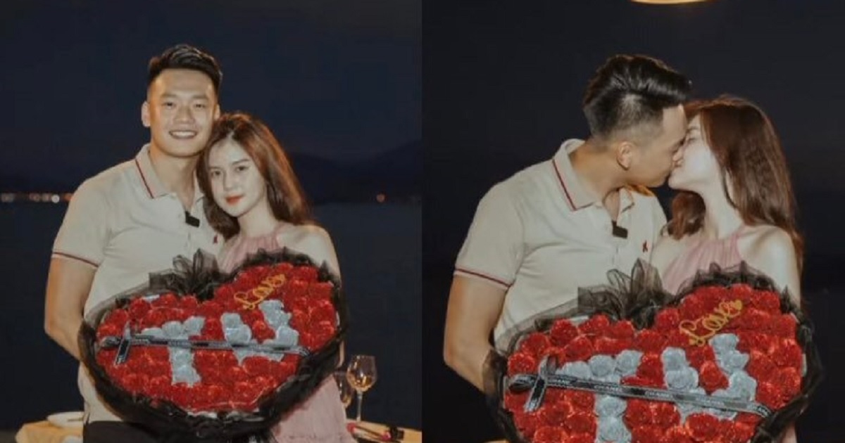 Lá chắn thép đội tuyển Việt Nam cầu hôn bạn gái ngay lễ tình nhân cực ngọt ngào
