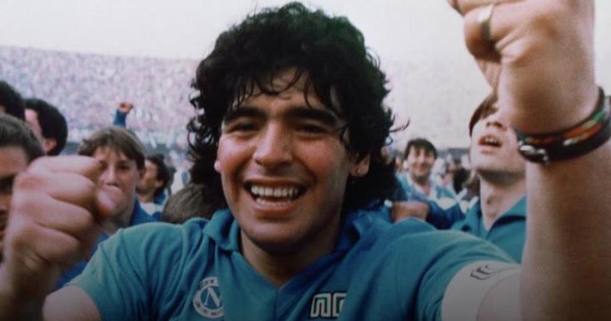Maradona và loạt cầu thủ bóng đá dính bê bối tình dục