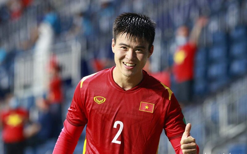 Trung vệ Đỗ Duy Mạnh gặp chấn thương vùng vai khá nặng, điều này khiến anh vắng mặt trong thời gian qua ở đội tuyển Việt Nam.