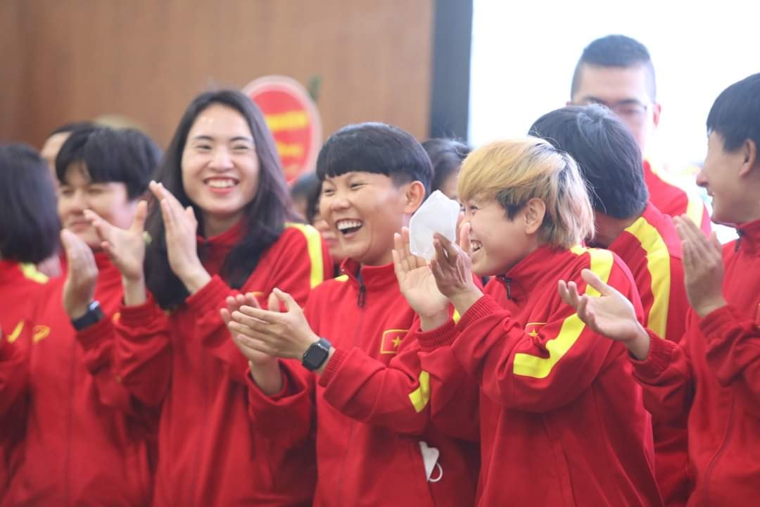 Các cô gái đầy nghị lực của bóng đá Việt Nam