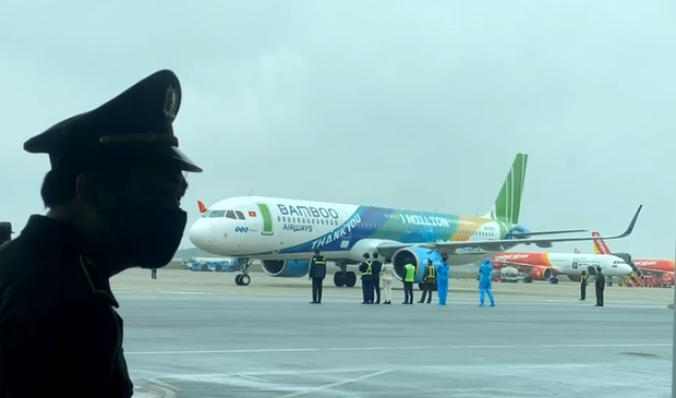 Chuyên cơ Bamboo Airways cập bến an toàn ở Nội Bài
