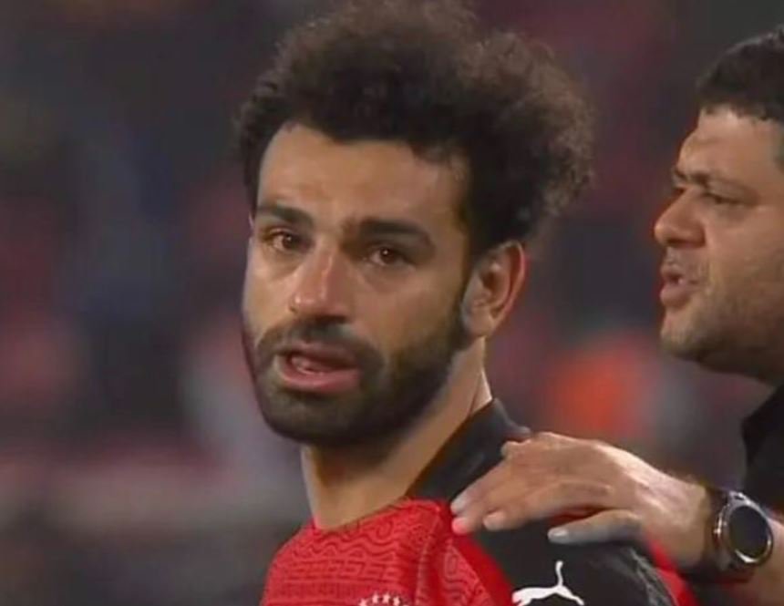 Mohamed Salah bật khóc vì thất bại trước Senegal