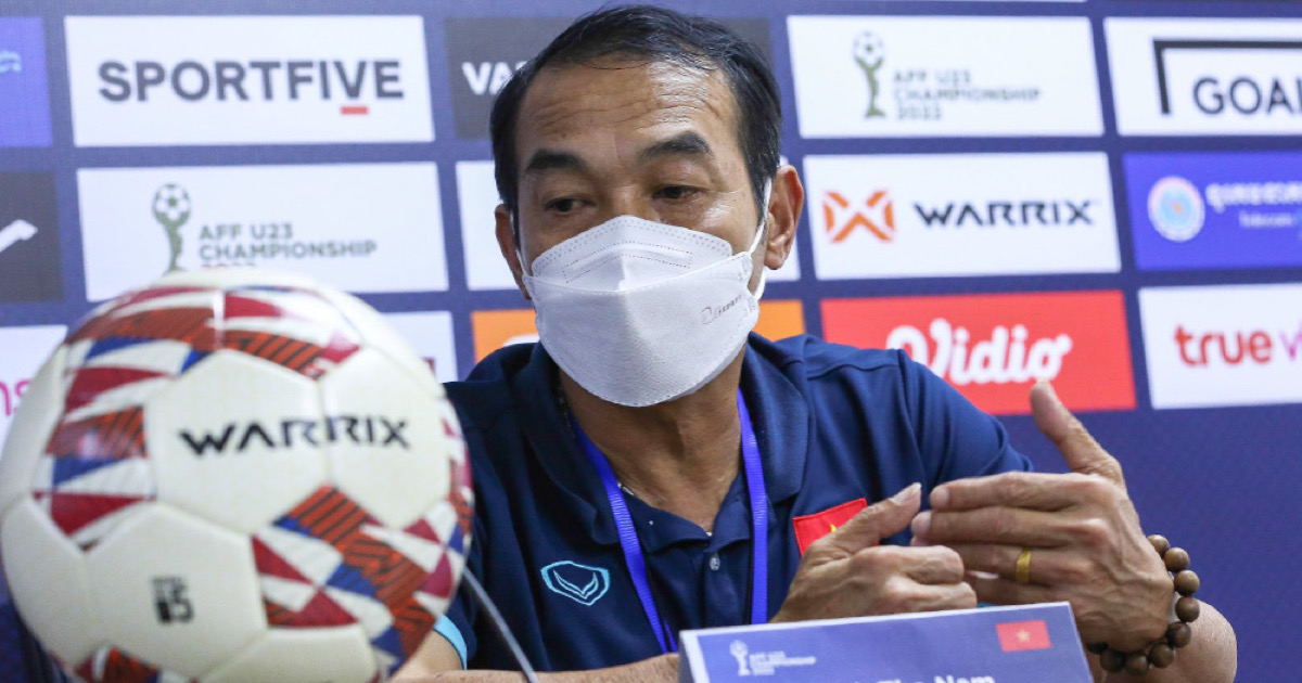 HLV Đinh Thế Nam hạnh phúc với chiến thắng của U23 Việt Nam