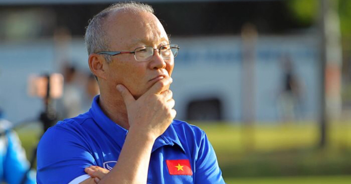 HLV Park Hang-seo chuẩn bị bước vào trận đánh lớn cùng bóng đá Việt Nam