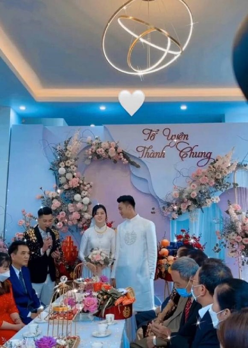 Cận cảnh lễ đính hôn của Thành Chung và bạn gái: Nhan sắc cô dâu gây bão