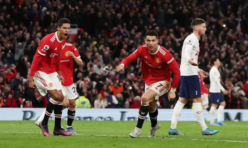 Ronaldo đăng tải dòng trạng thái bày tỏ sự vui mừng khi giúp Man Utd đánh bại Tottenham trên sân nhà Old Trafford.