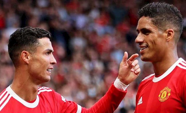 Ronaldo và Varane đều không có mặt ở Derby Manchester