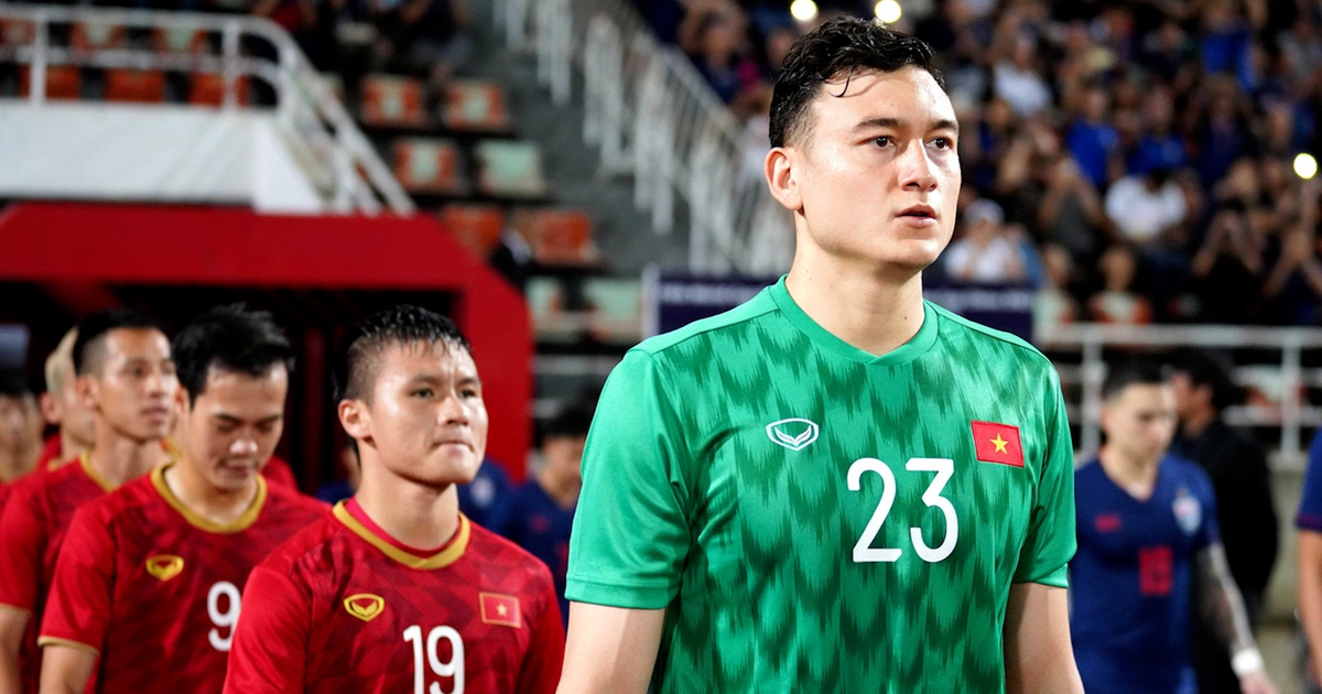 Nga đánh Ukraine, Đặng Văn Lâm bị cấm thi đấu cho đội tuyển Việt Nam?