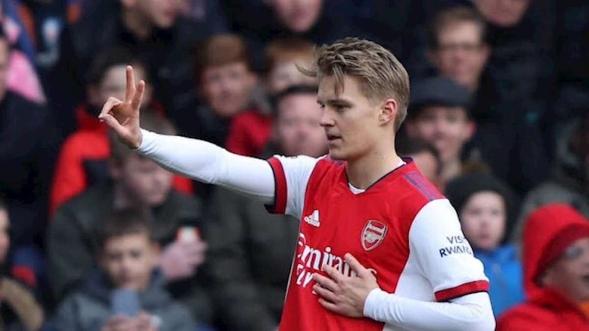 Martin Odegaard sớm giúp Arsenal vươn lên dẫn trước