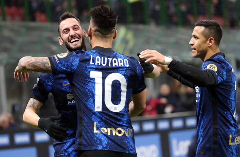 Inter Milan đang nỗ lực để níu giữ cơ hội vô địch Scudetto của mình