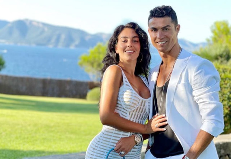 Ronaldo và bạn gái đã ổn định trở lại