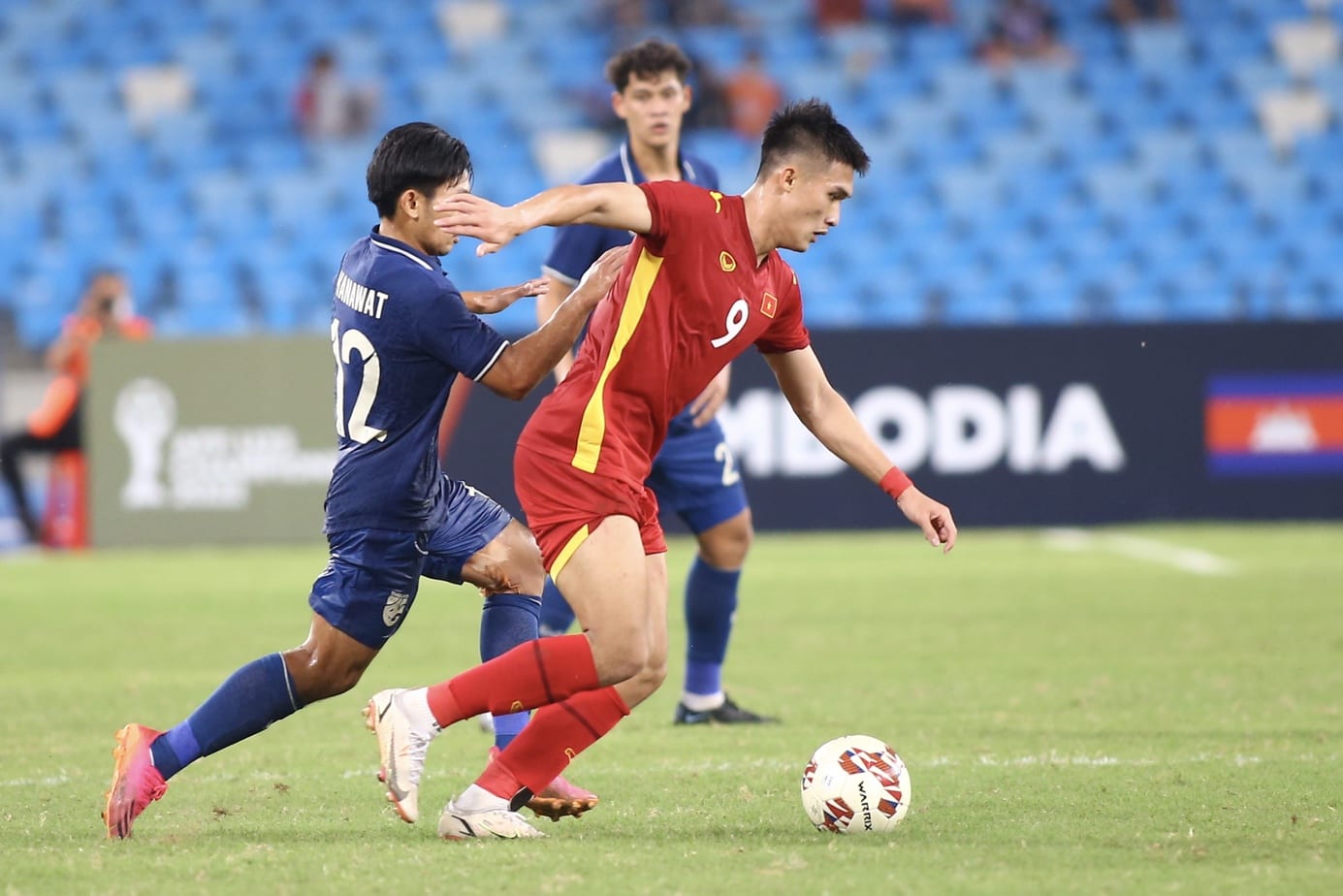 Võ Nguyên Hoàng sớm chia tay với U23 Việt Nam
