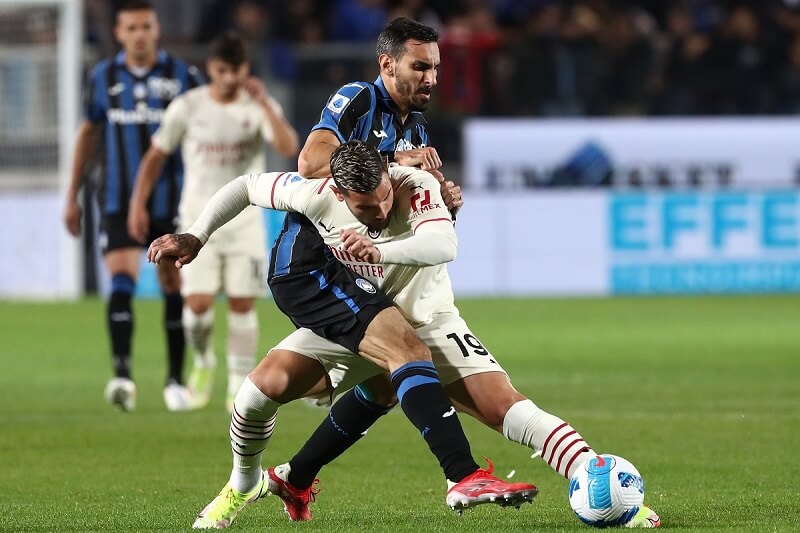 AC Milan quyết thắng Atalanta để tiến gần hơn đến danh hiệu Scudetto