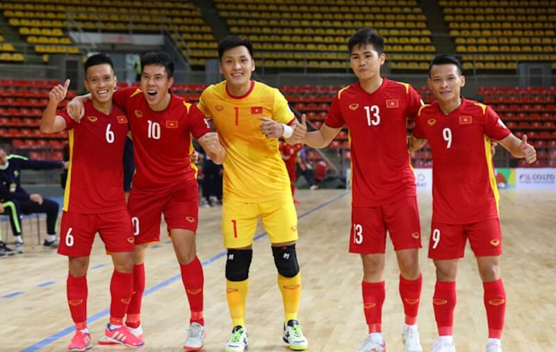 Luật thi đấu bóng đá Futsal 5: Đội tuyển Futsal Việt Nam đang thi đấu thành công