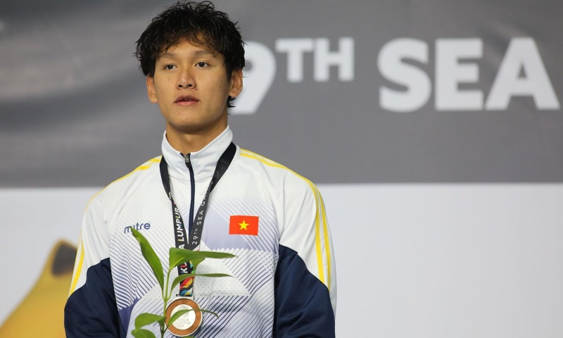 Hoàng Quý Phước, thành viên thứ 3, sinh năm 1993. Quý Phước trở thành VĐV bơi lội đầu tiên của VN giành 2 HCV tại một kỳ SEA Games.