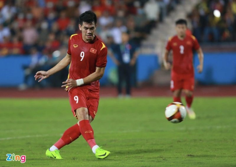 Tiến Linh lại bỏ lỡ cơ hội mở tỷ số cho U23 Việt Nam (Ảnh: Zing)