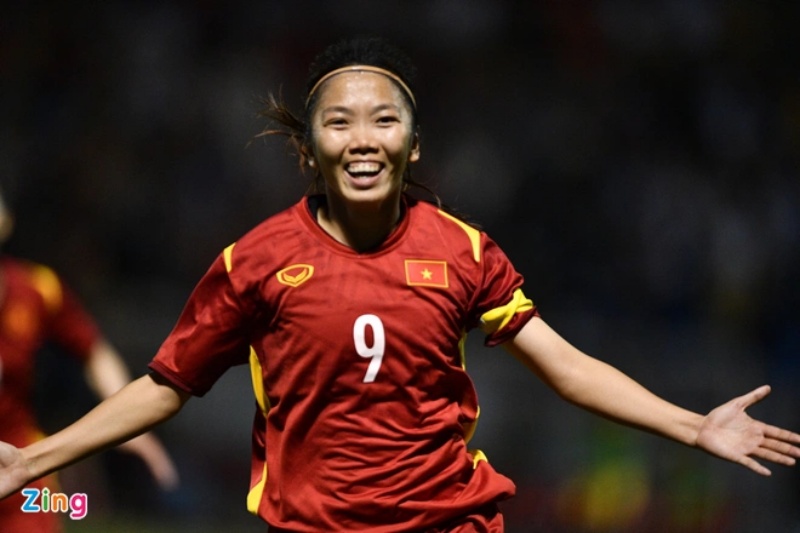 Đội trưởng tuyển nữ Việt Nam mở tỷ số trận đấu