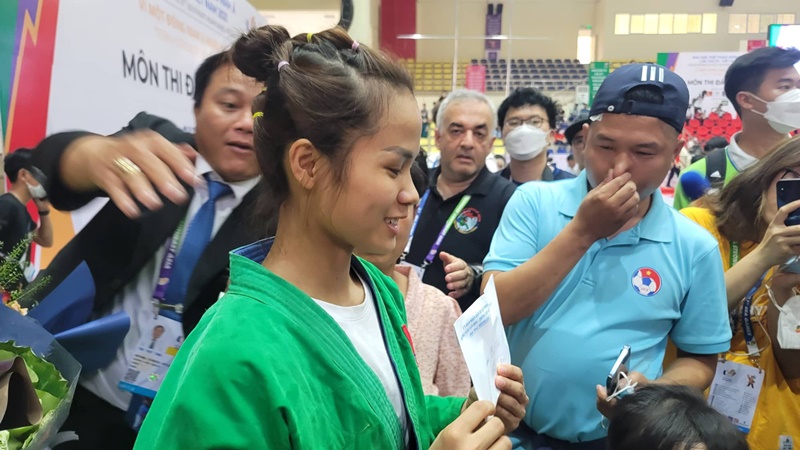 Cô giúp Việt Nam giành tấm Huy chương vàng SEA Games 31 đầu tiên