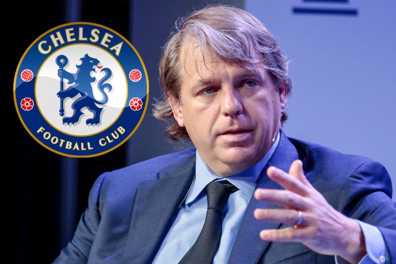 Todd Boehly và các đồng sự tiếp quản Chelsea sau khi chi 4,25 tỷ bảng