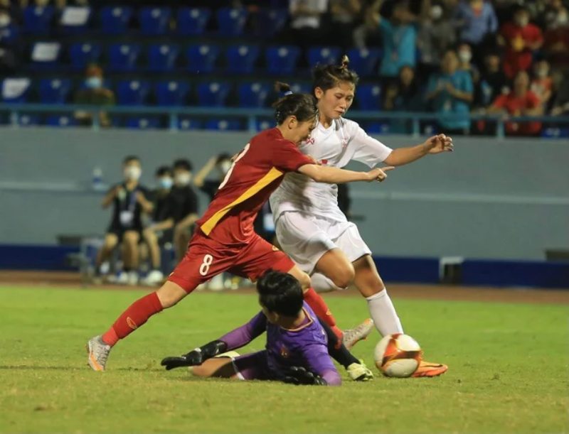 Tuyển nữ Việt Nam vs nữ Myanmar: Pha bóng rất đáng tiếc của Thùy Trang